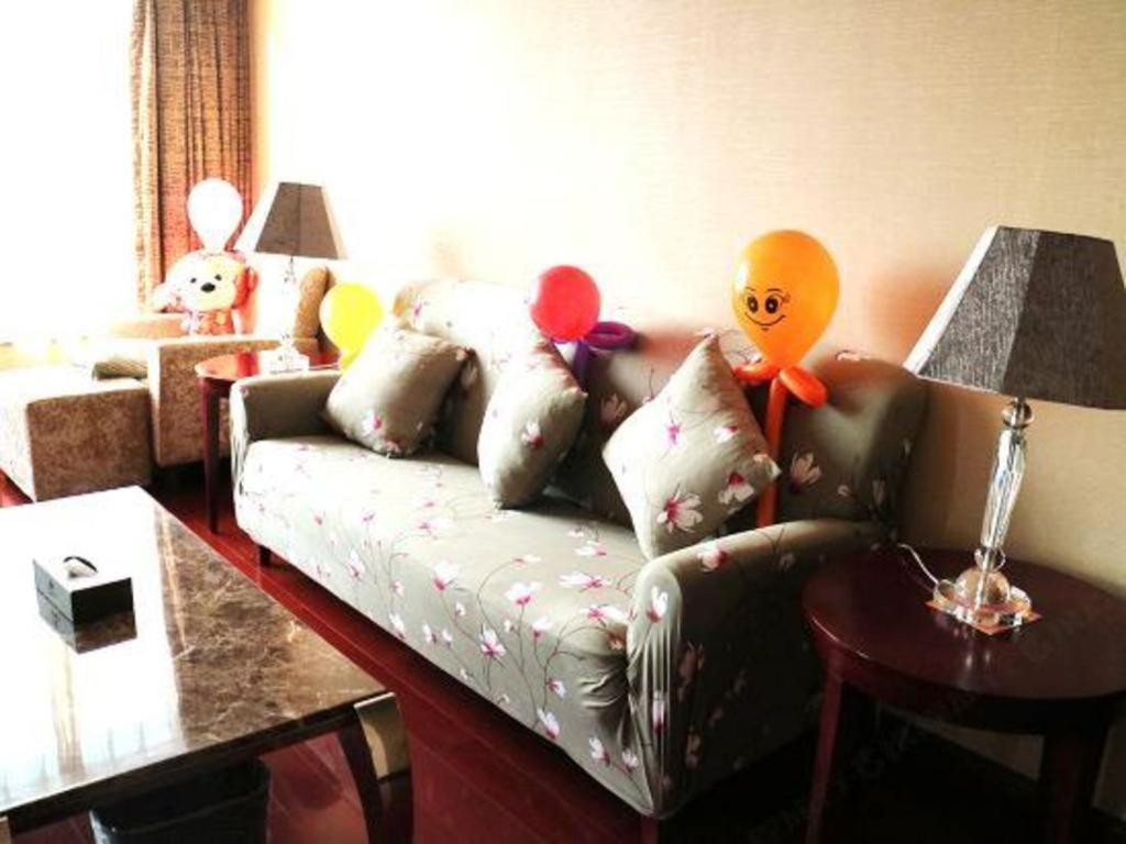 Howard Johnson By Wyndham Sunshine Plaza Нинбо Экстерьер фото